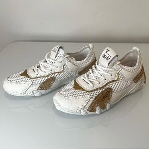 DBECK Air Walkers Pro White and Tan Outdoor Hiking Shoes Sport Sneakers